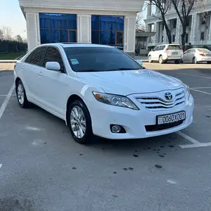 Toyota Camry, 2010