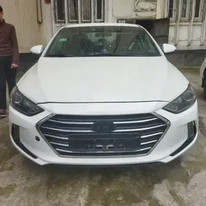 Hyundai Elantra, 2017