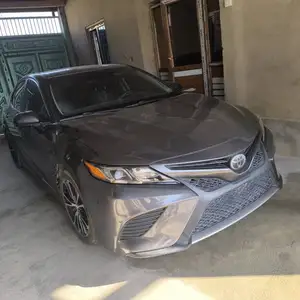 Toyota Camry, 2018