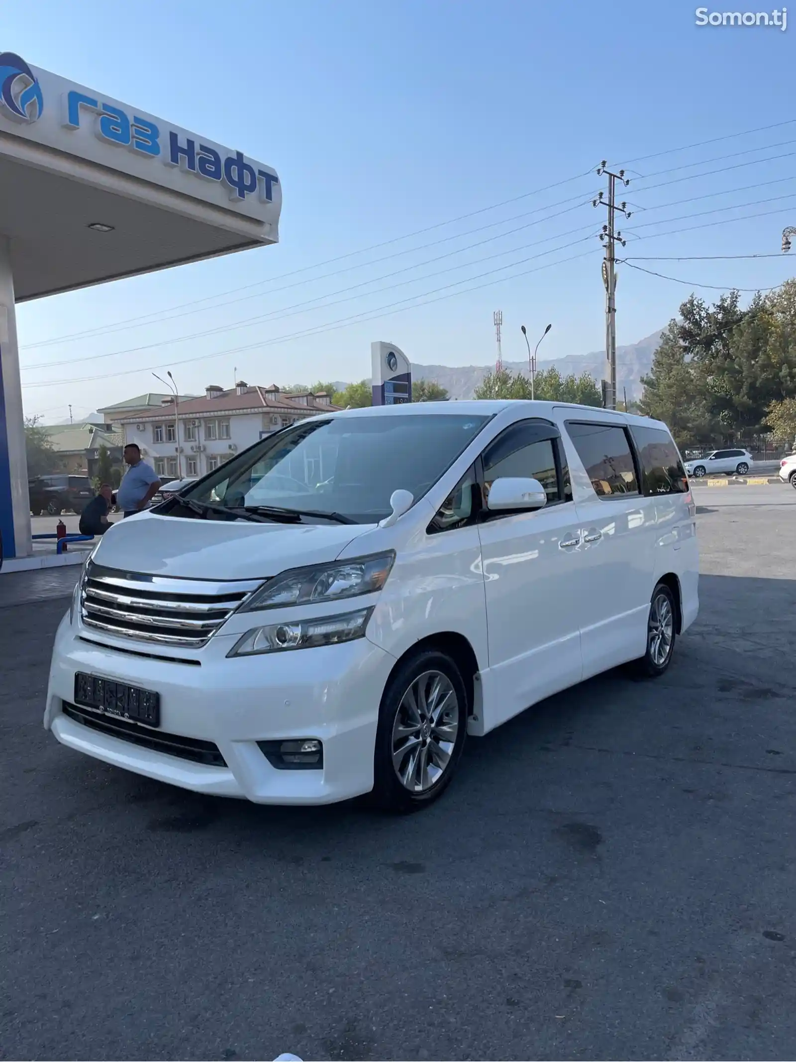 Toyota Vellfire, 2014-1