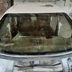 Заднее лобовое стекло Toyota Mark II
