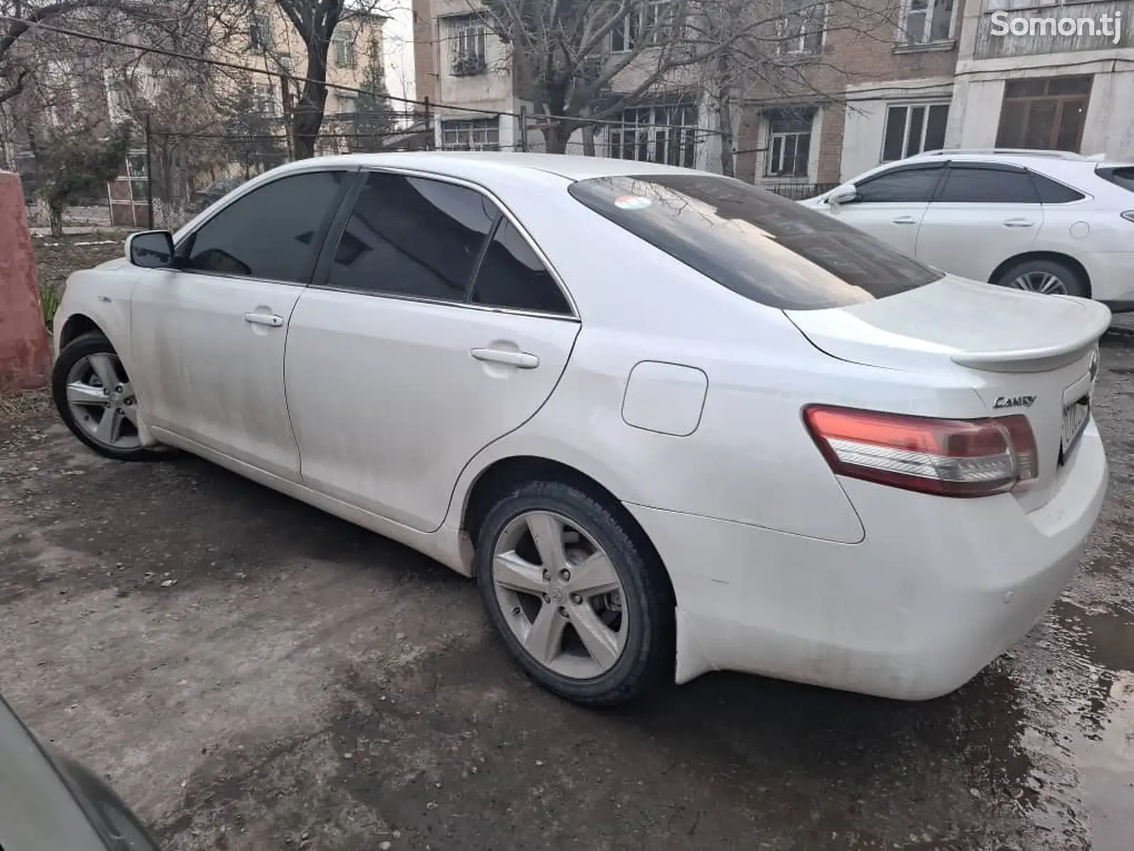 Toyota Camry, 2011-1