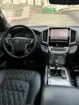 Toyota Land Cruiser, 2018-9