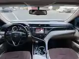 Toyota Camry, 2018-8