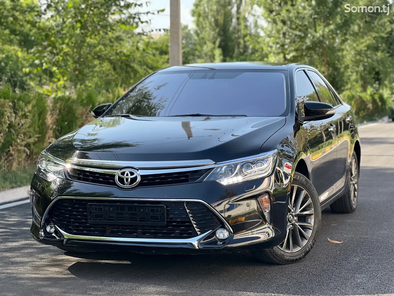 Toyota Camry, 2015-1