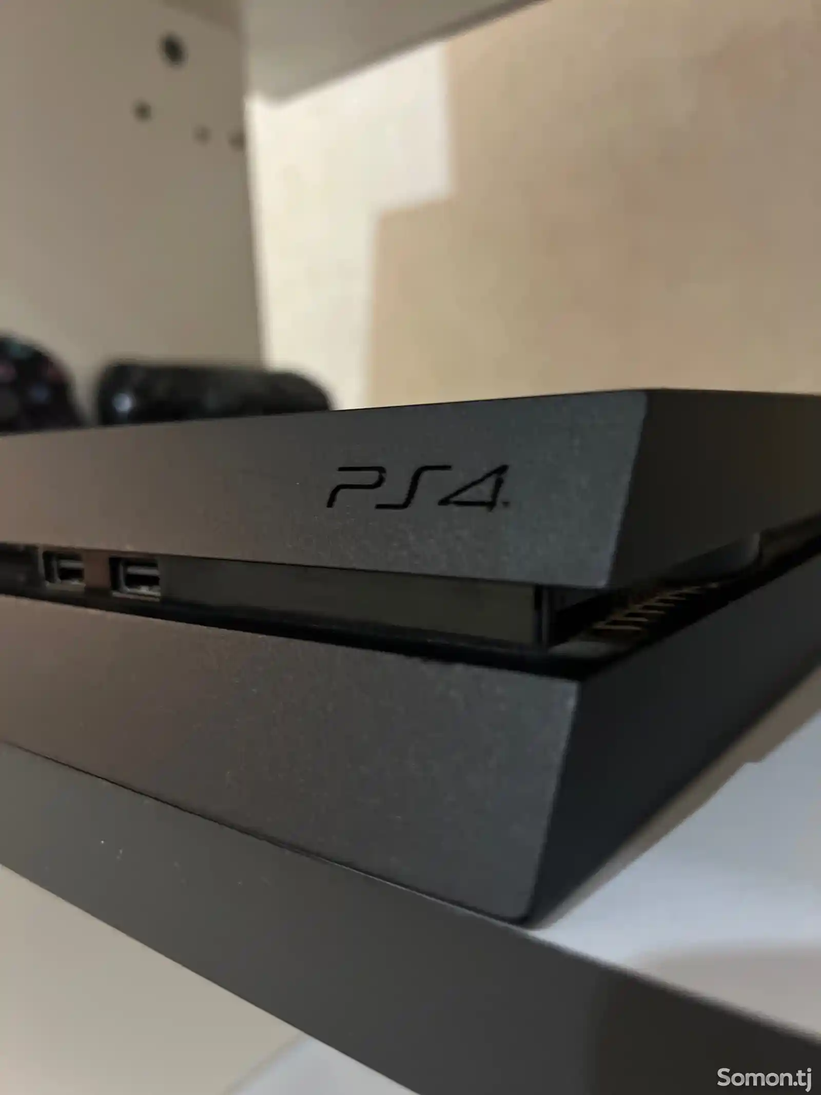 Игровая приставка PlayStation 4 fat-1