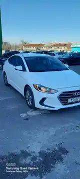 Hyundai Elantra, 2017-5