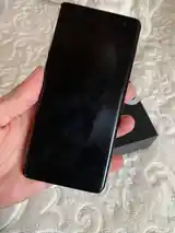 Samsung Galaxy S10 Plus-3