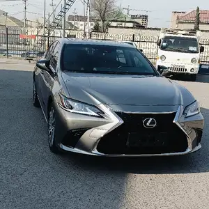 Lexus ES series, 2022