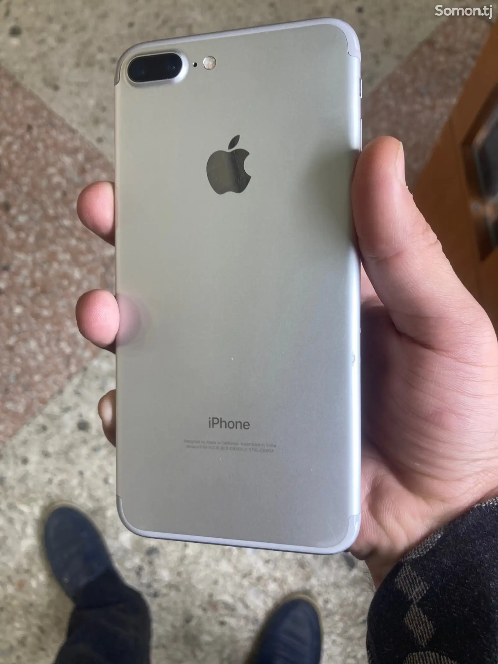 Apple iPhone 7 plus-4