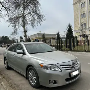 Toyota Camry, 2011