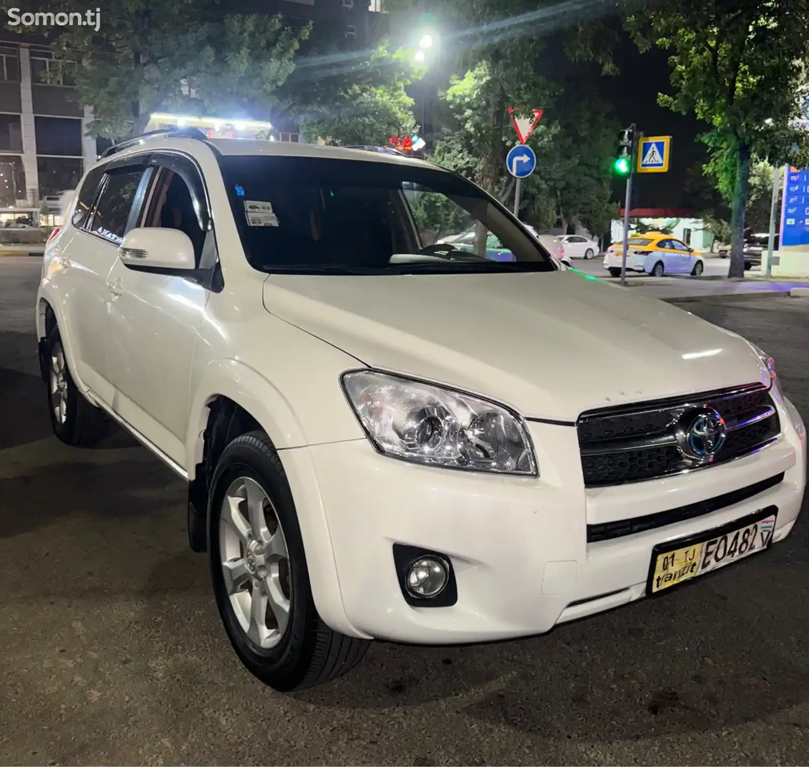 Toyota RAV 4, 2012-4