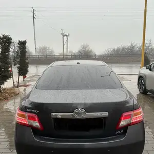 Toyota Camry, 2011