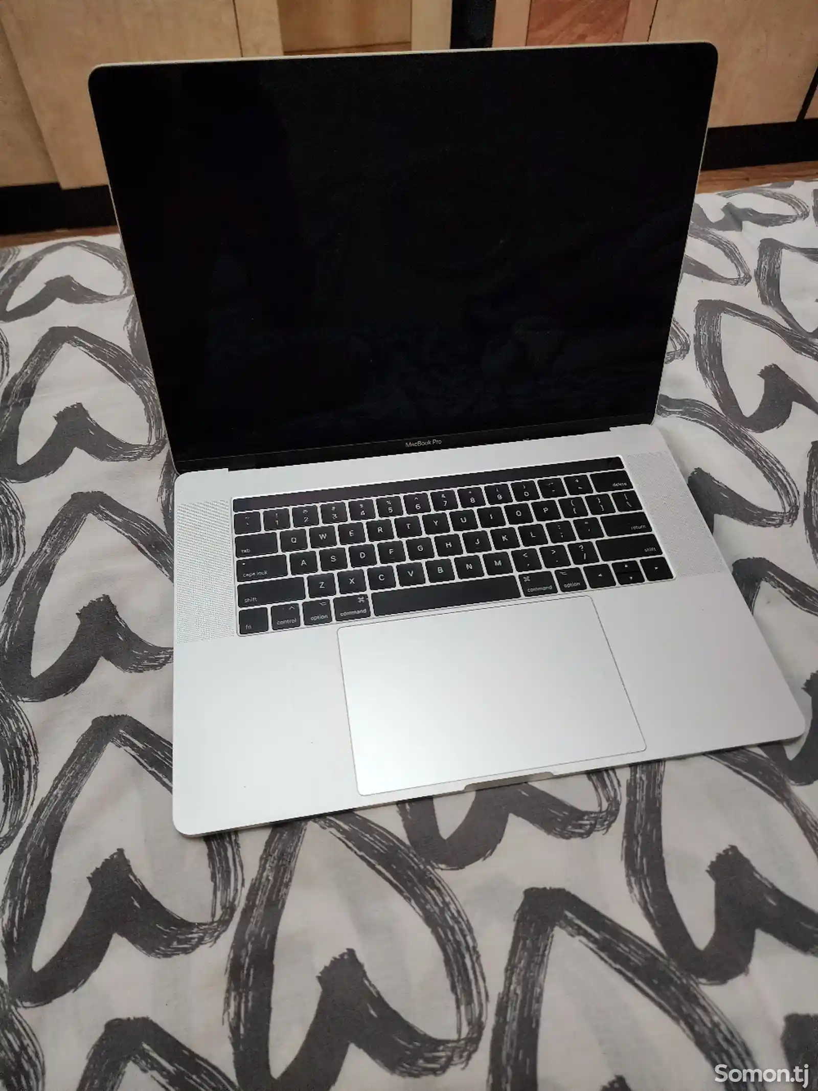 Ноутбук MacBook Pro 2017 Gray Touch 3.1 i7 16GB 1tb-1