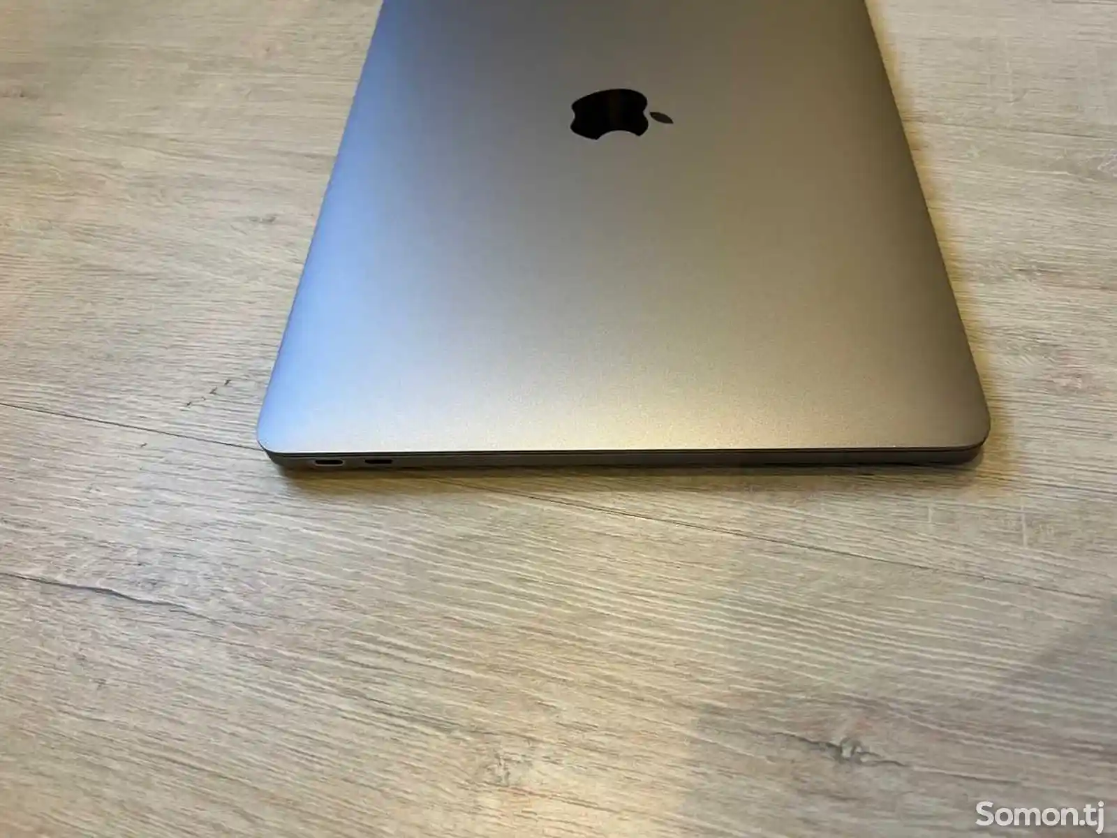 Ноутбук Apple MacBook pro 2017-4