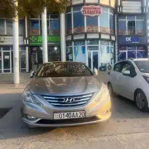 Hyundai Sonata, 2012