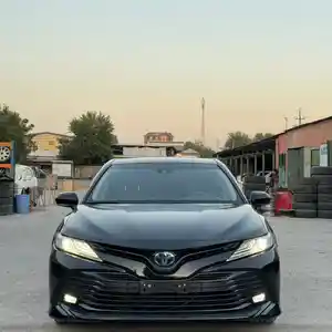 Toyota Camry, 2018