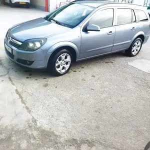 Opel Astra H, 2005