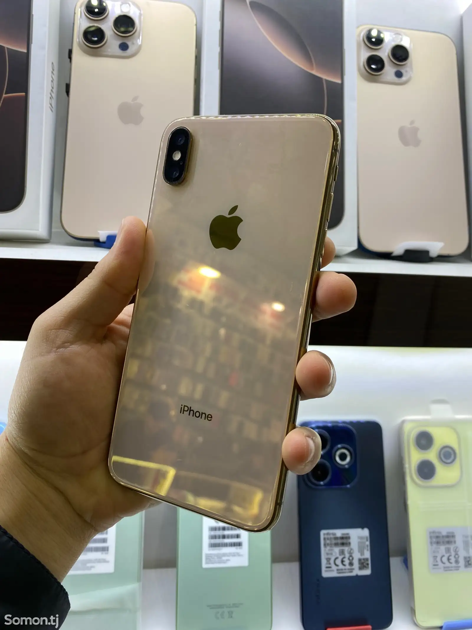 Apple iPhone Xs Max, 64 gb, Gold-3