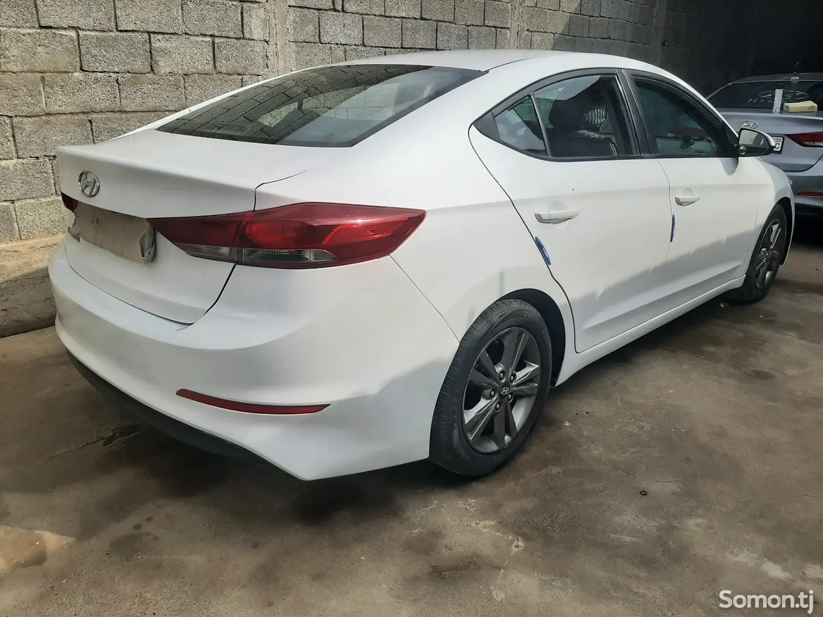 Hyundai Elantra, 2017-9