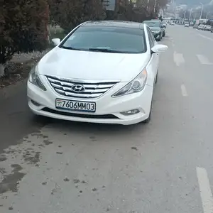 Hyundai Sonata, 2012