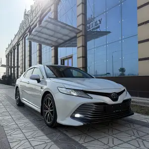 Toyota Camry, 2018