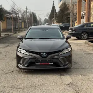 Toyota Camry, 2018