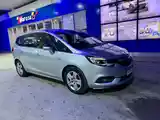 Opel Zafira, 2017-2