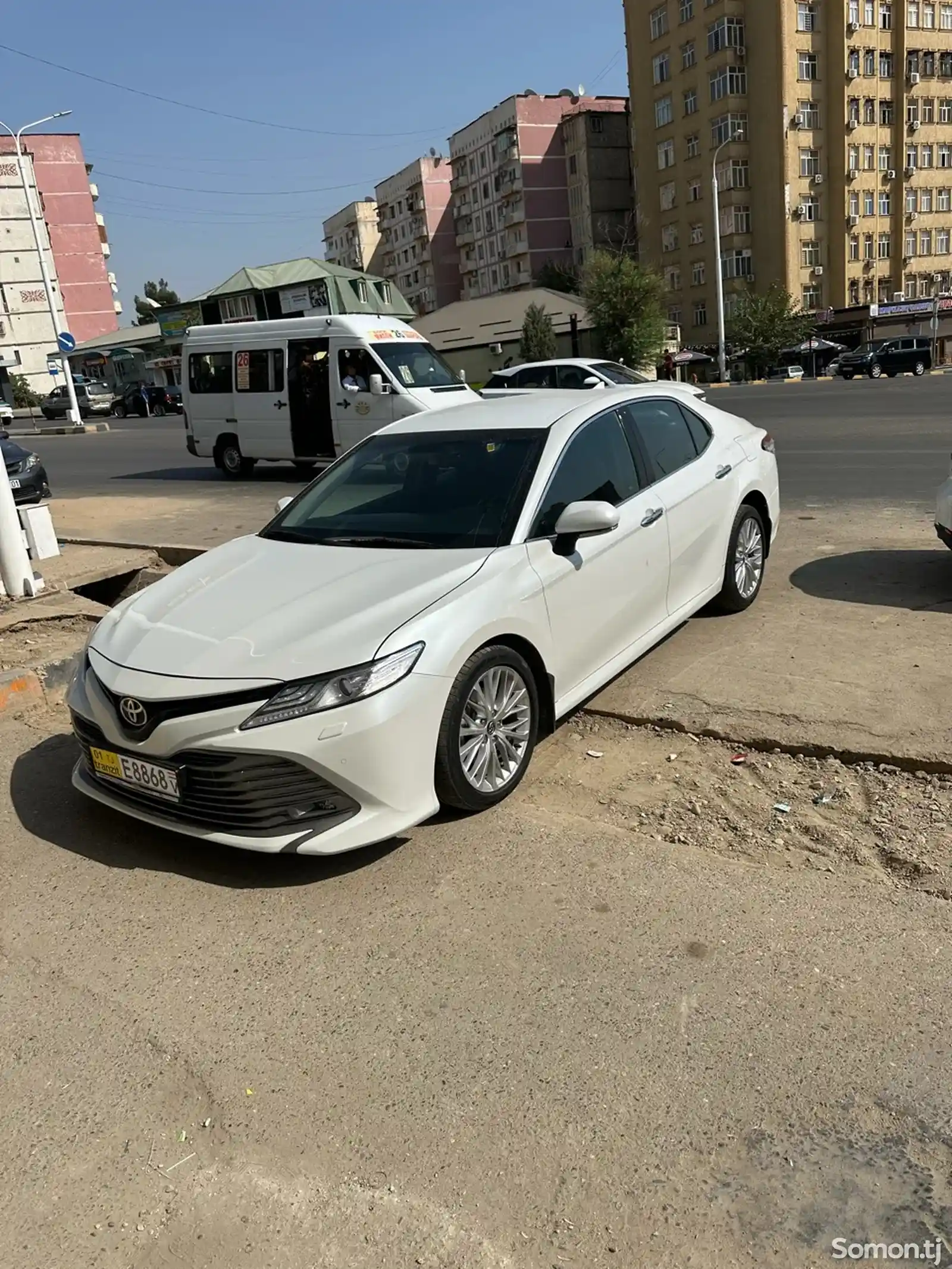 Toyota Camry, 2019-1