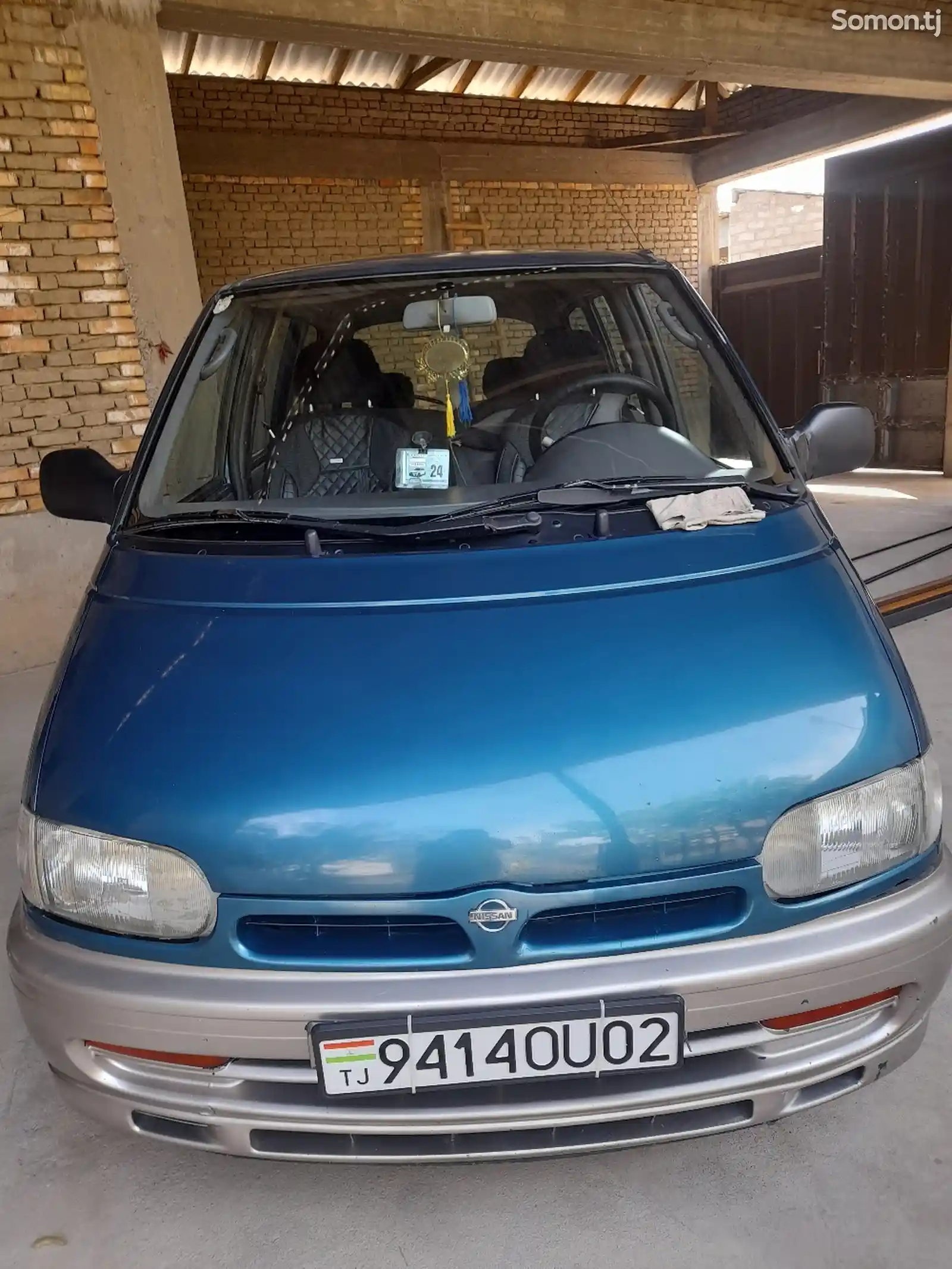 Nissan Serena, 1992-1