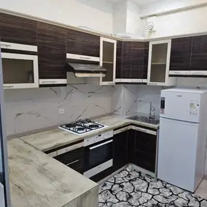 2-комн. квартира, 4 этаж, 75м², 18мкр