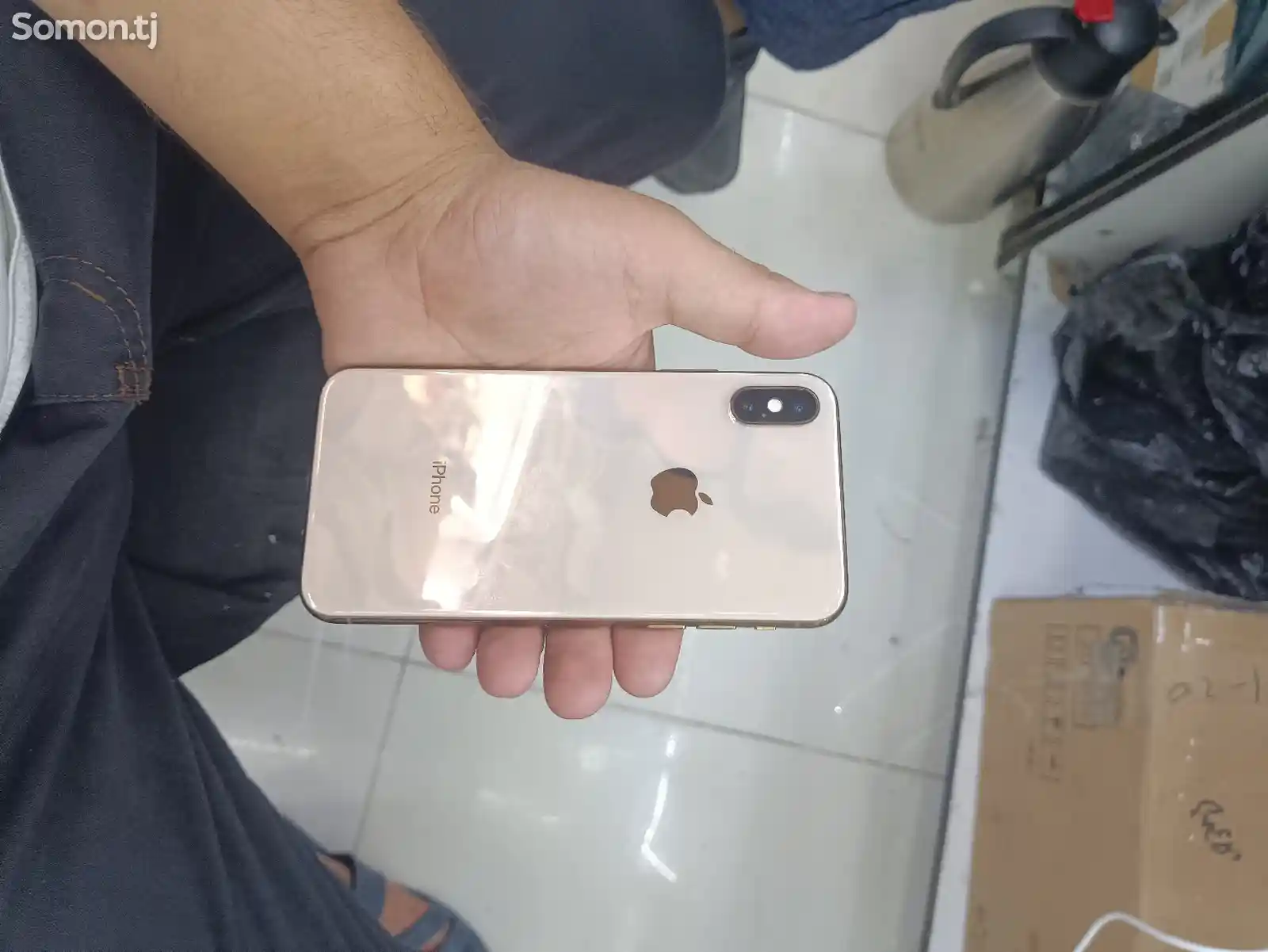 Apple iPhone Xs, 64 gb, Gold-1