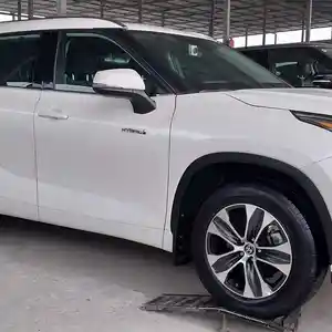 Toyota Highlander, 2021