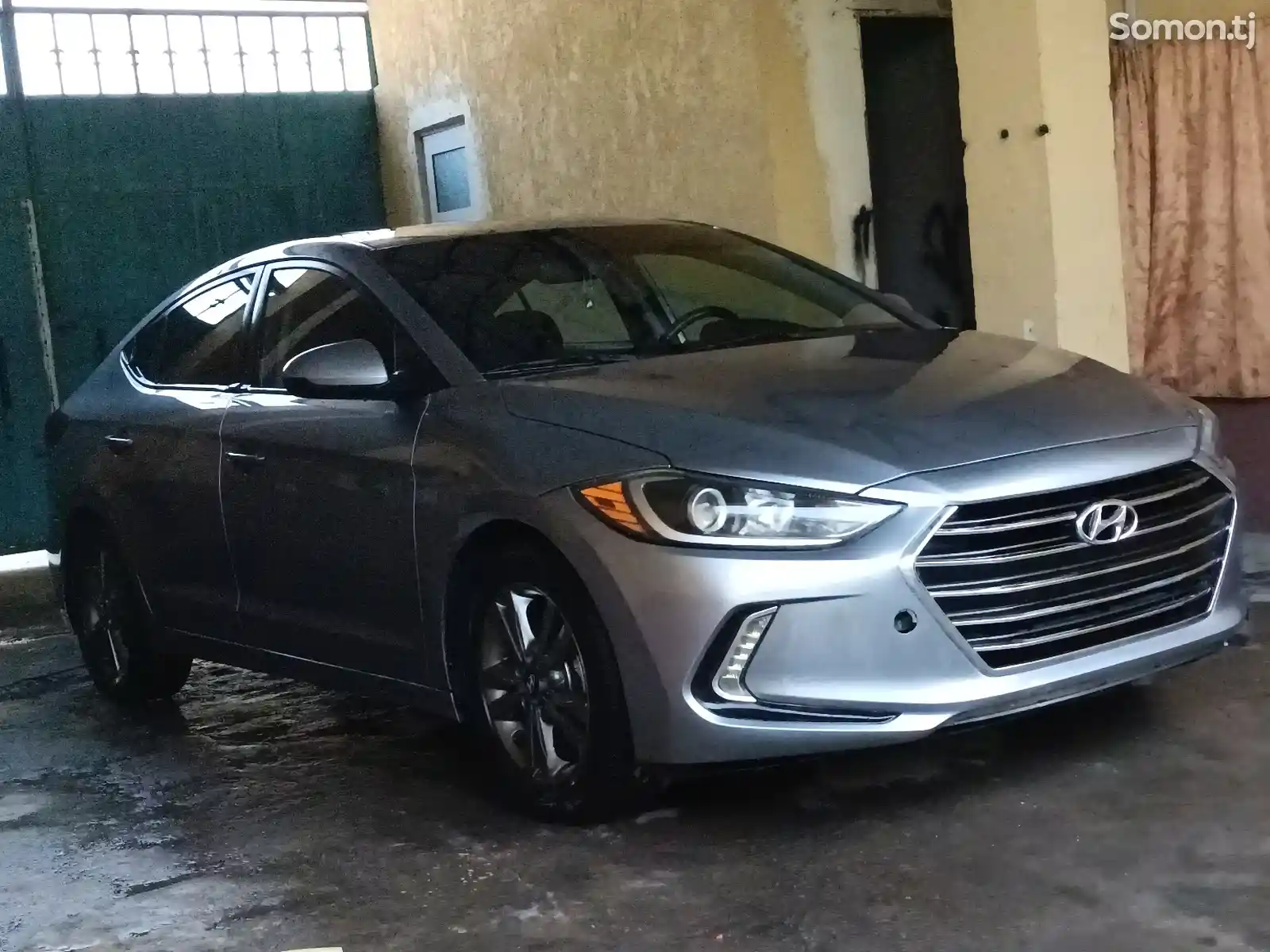 Hyundai Elantra, 2017-1