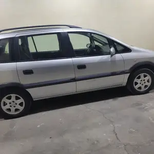 Opel Zafira, 2000