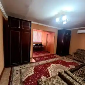 2-комн. квартира, 1 этаж, 50м², Фирдавси