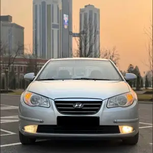 Hyundai Avante, 2010