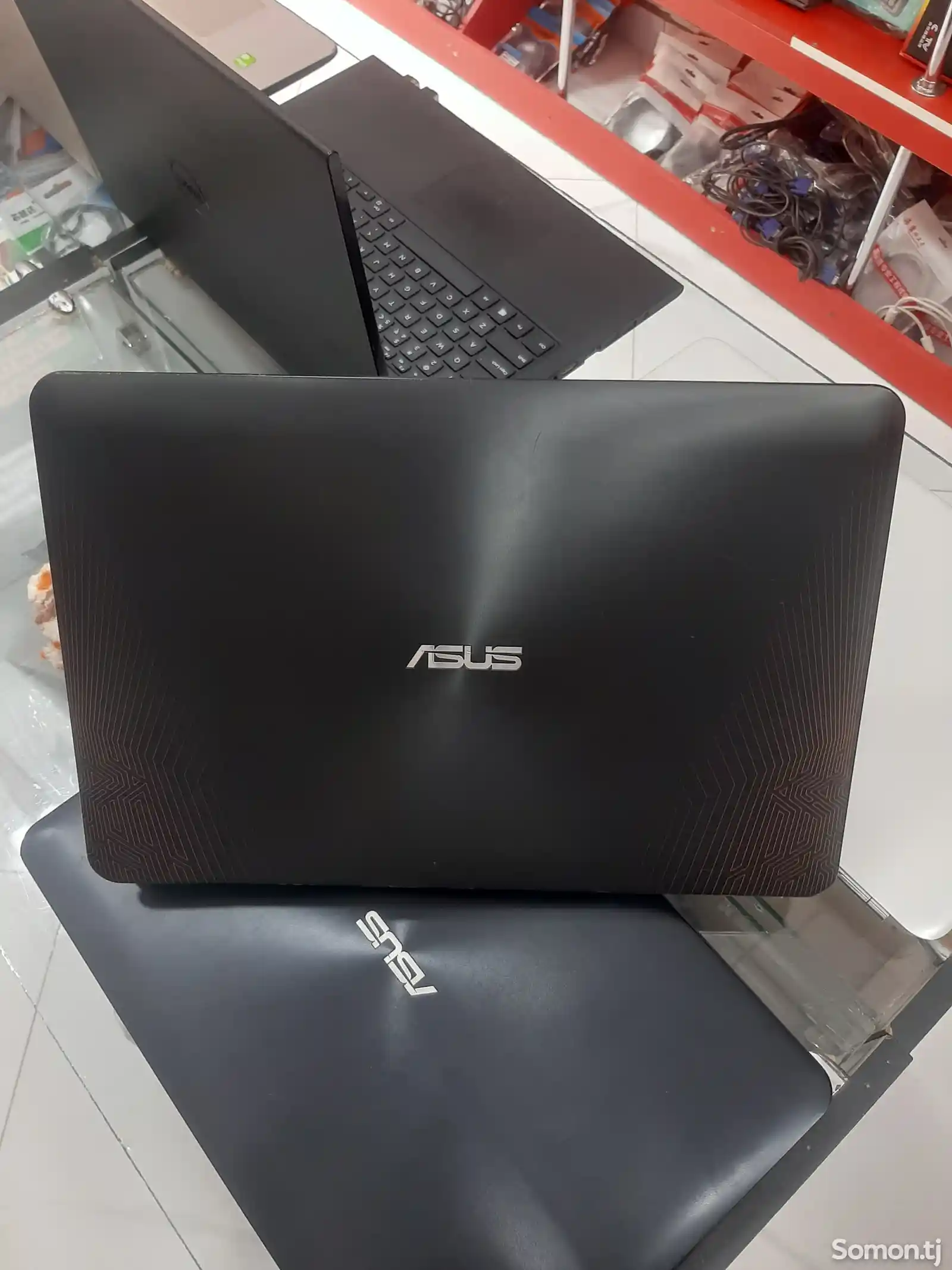 Ноутбук Asus-4