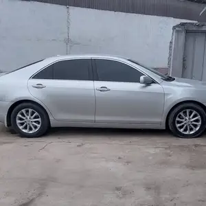 Toyota Camry, 2010