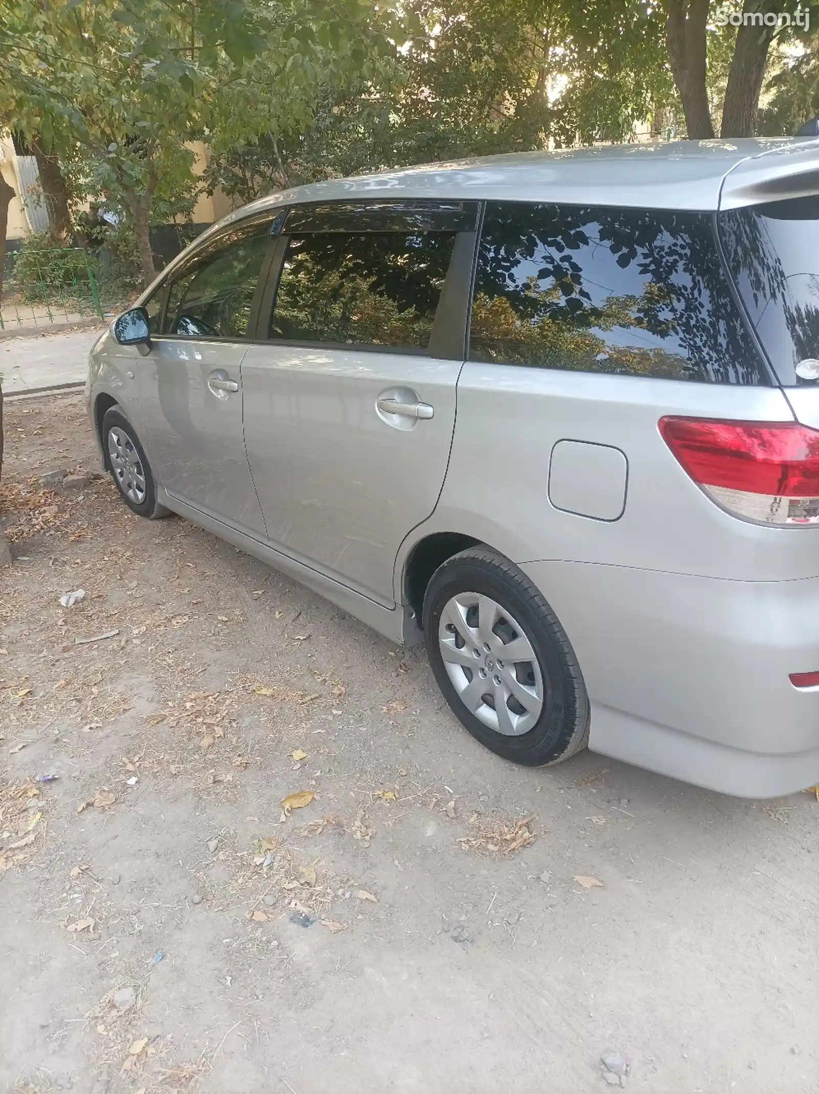 Toyota Wish, 2010-3