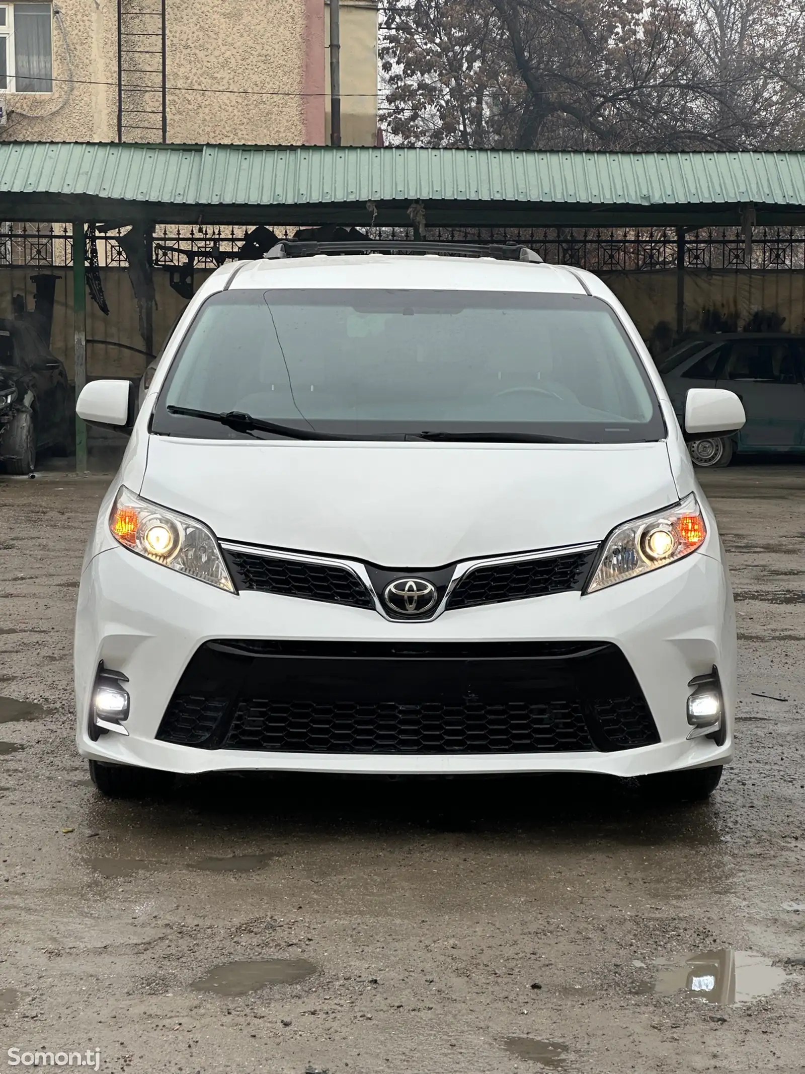 Toyota Sienna, 2015-1