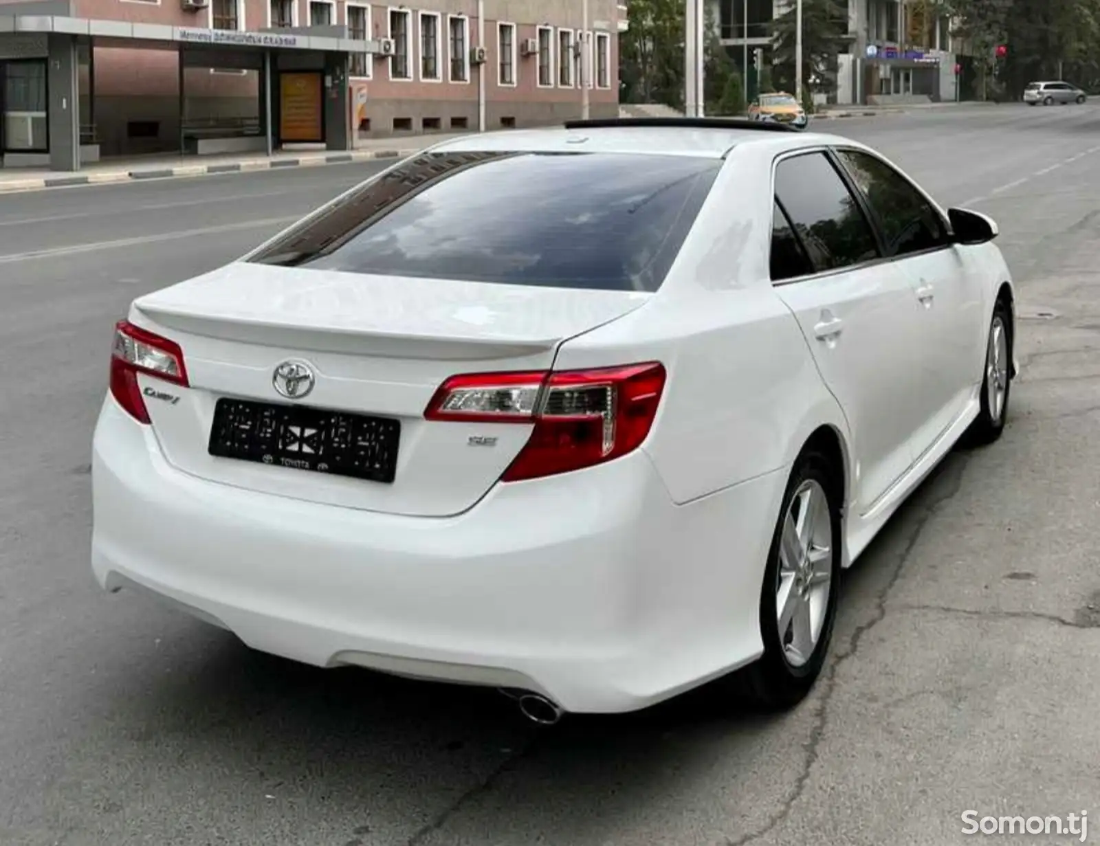 Toyota Camry, 2013-1