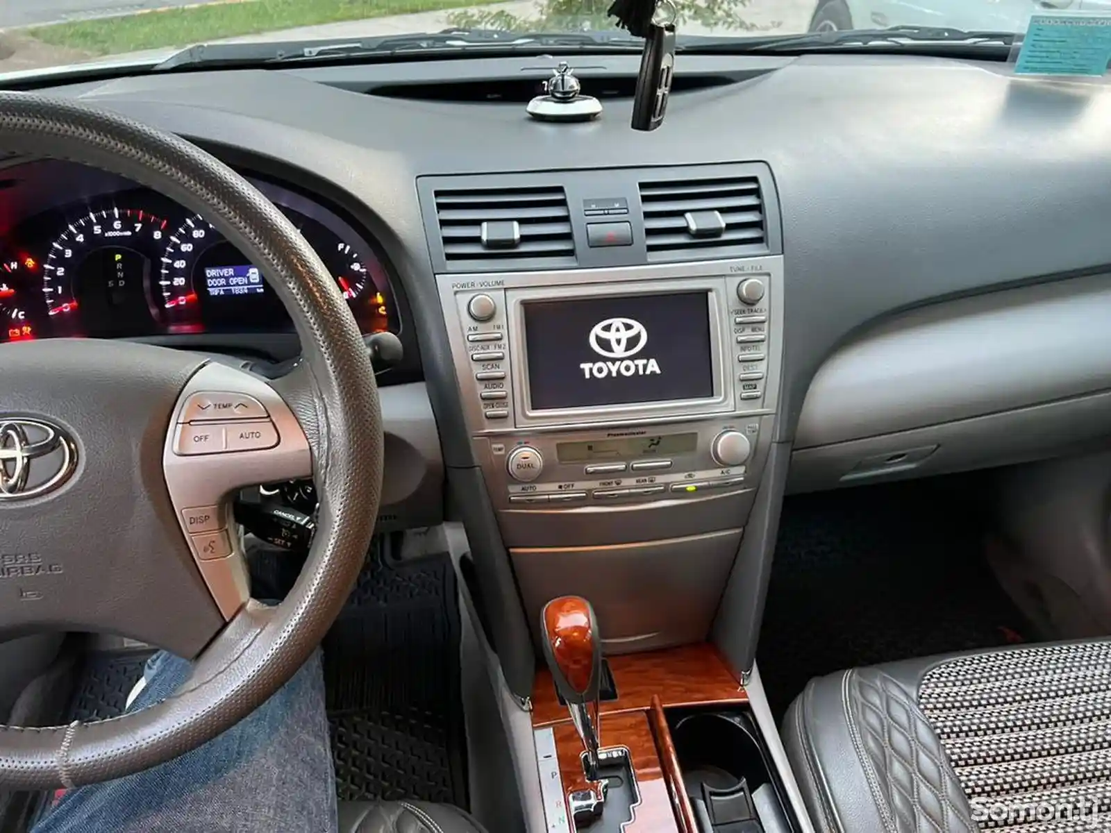 Toyota Camry, 2010-8