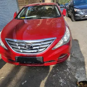 Hyundai Sonata, 2010