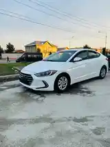 Hyundai Elantra, 2017-4