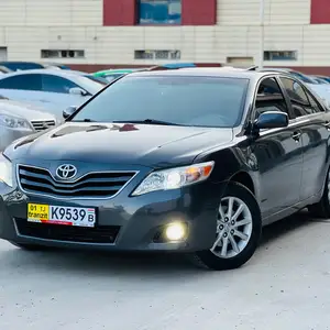 Toyota Camry, 2010