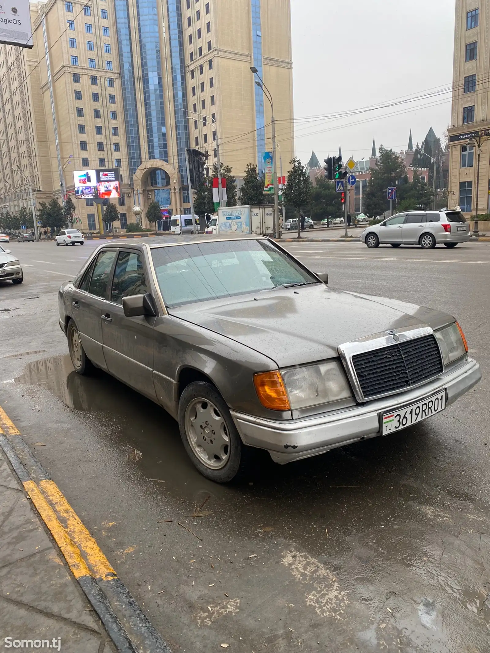 Mercedes-Benz W124, 1990-1