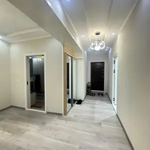 4-комн. квартира, 3 этаж, 100 м², 19 микрорайон