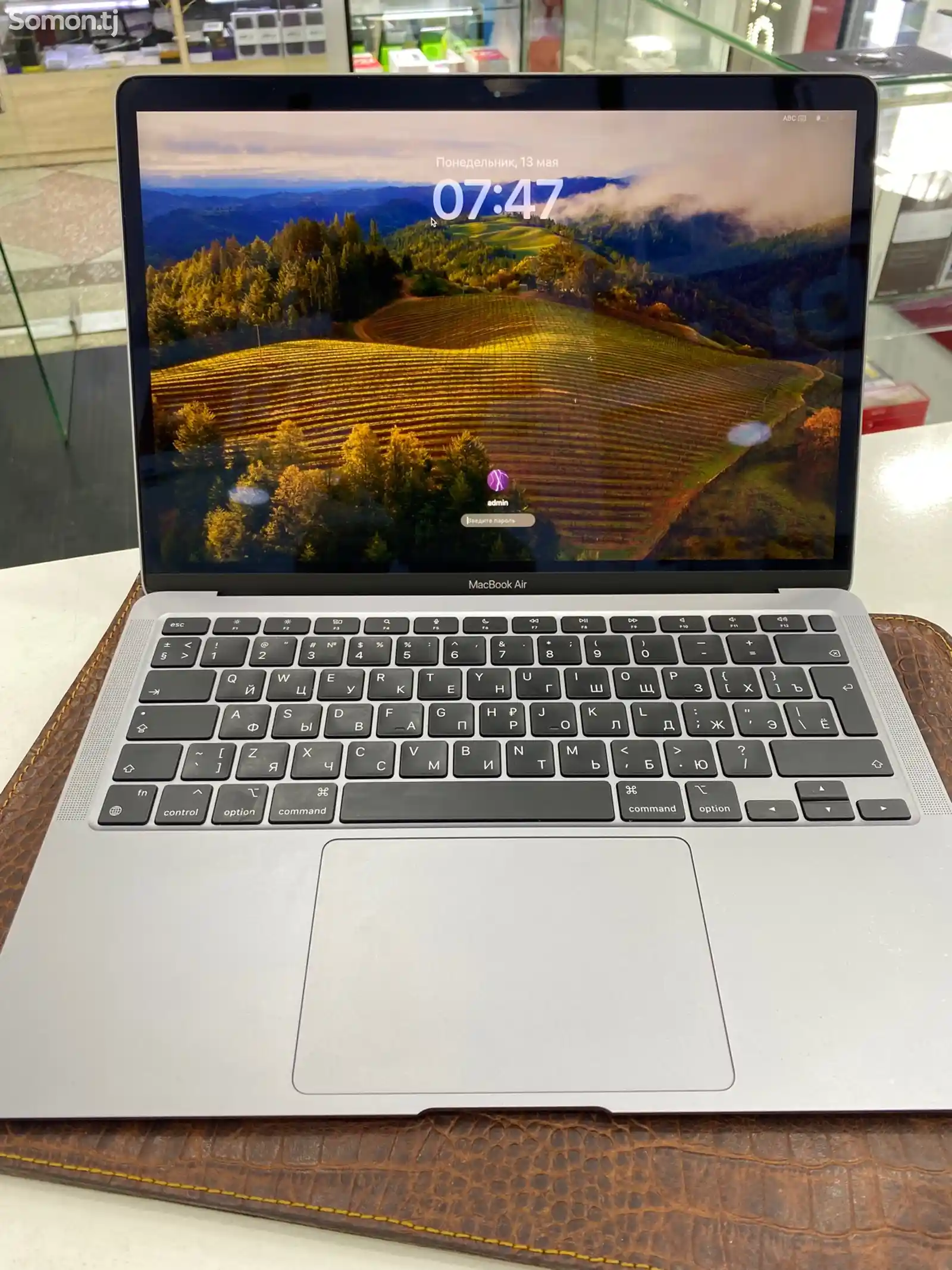 Ноутбук Apple Macbook pro M1 256gb-3