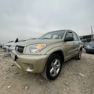 Toyota RAV 4, 2005